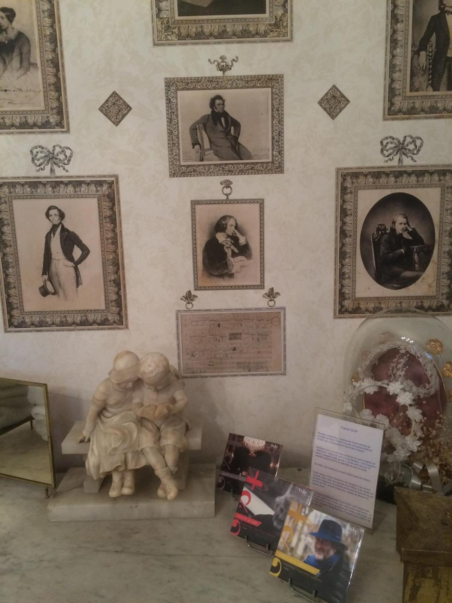 Maison Du Theatre Saint Bonnet Bed & Breakfast Bourges