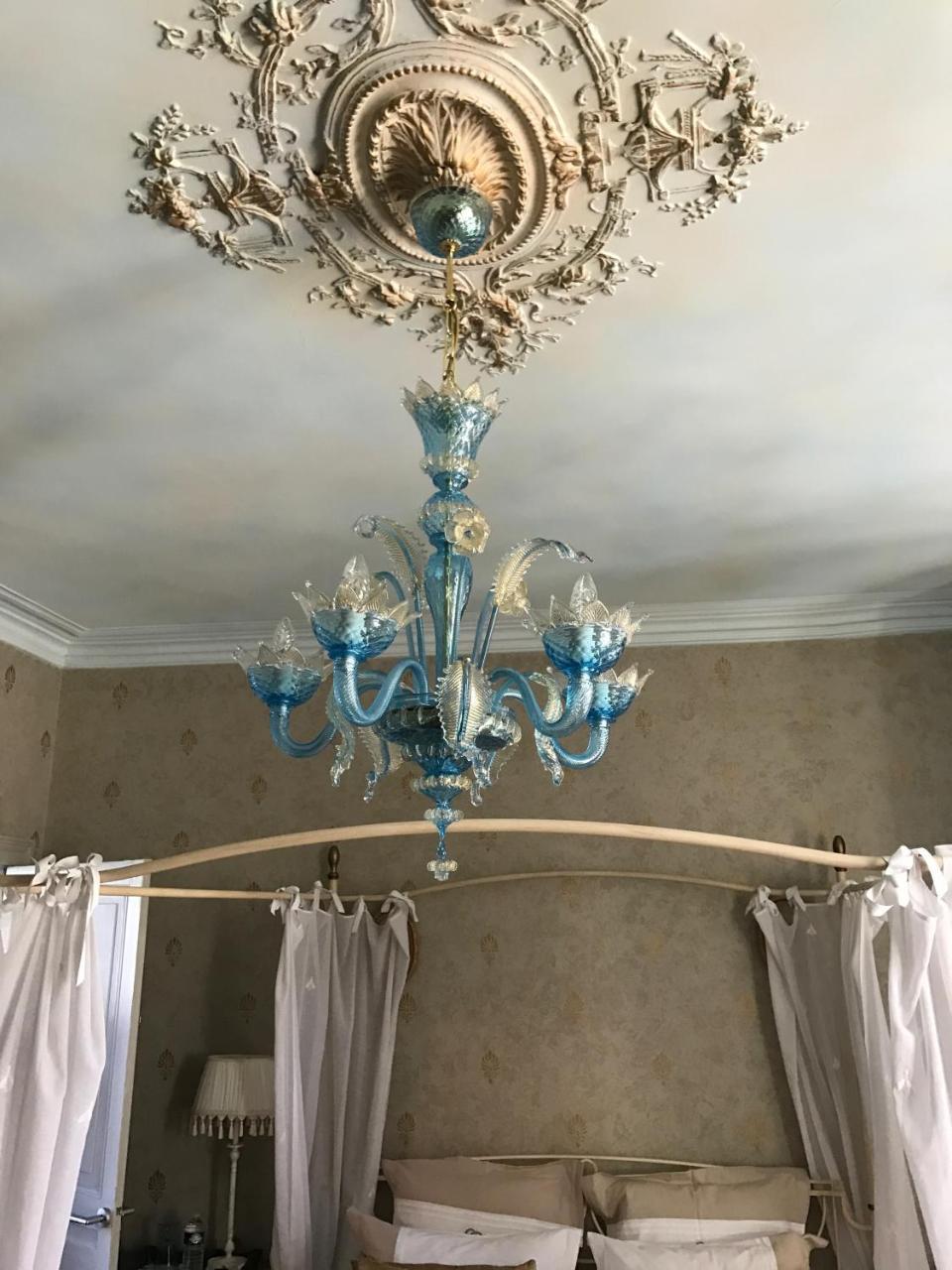 Bed & Breakfast Maison Du Theatre Saint Bonnet